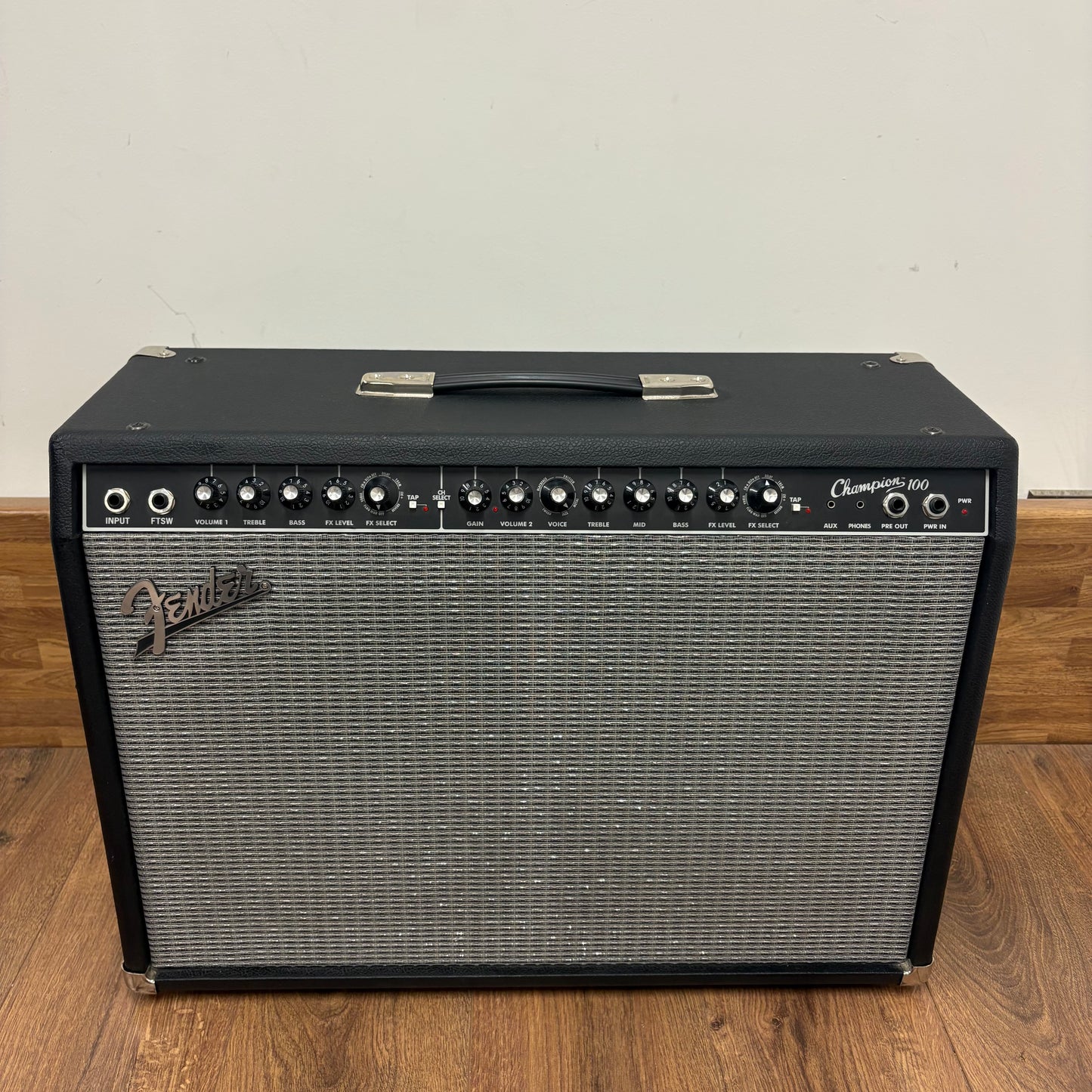 Pre-Owned Fender Champion 100w 2x12" Combo Amp