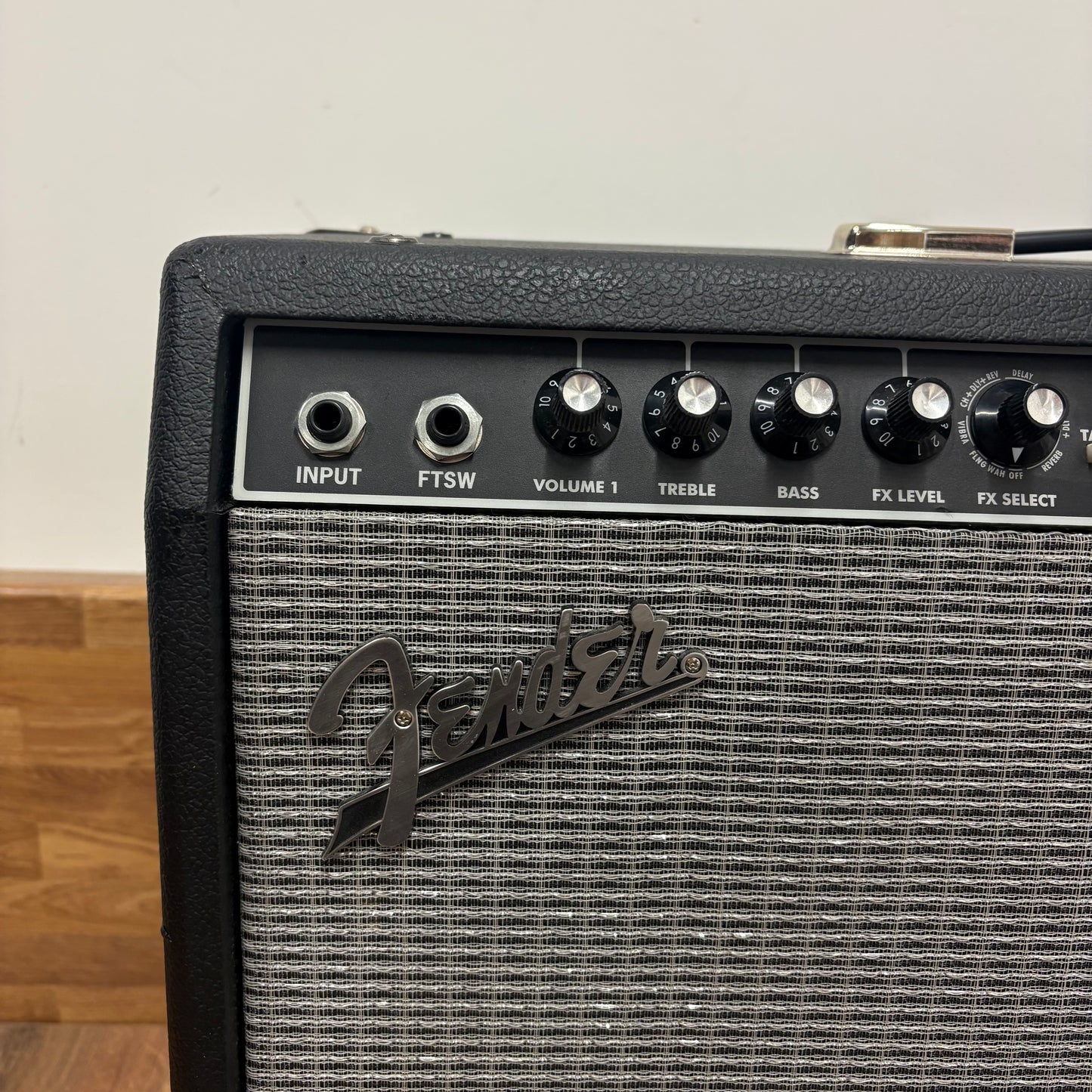 Pre-Owned Fender Champion 100w 2x12" Combo Amp