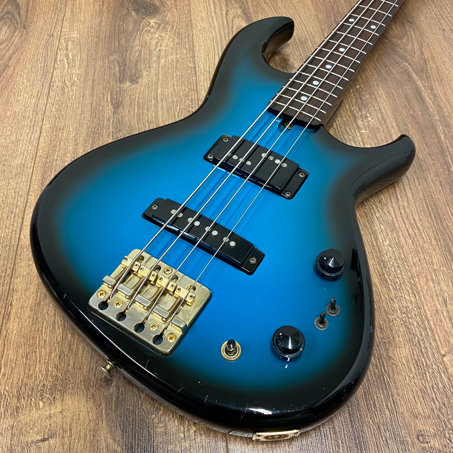 Pre-Owned Aria Pro II RSB Deluxe II - Blue Burst - 1984