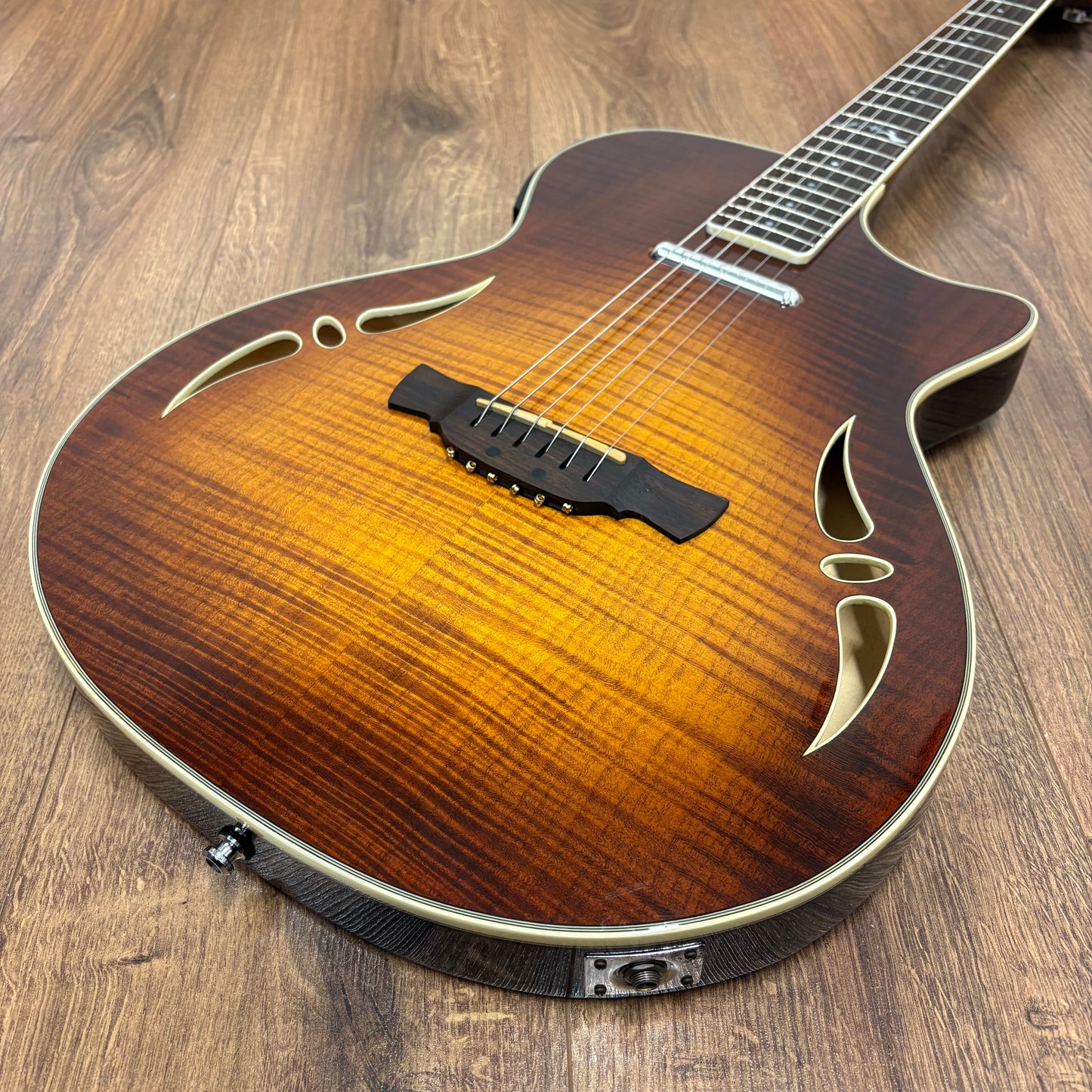 Pre-Owned Crafter SA-TMVS Electro-Acoustic - Sunburst