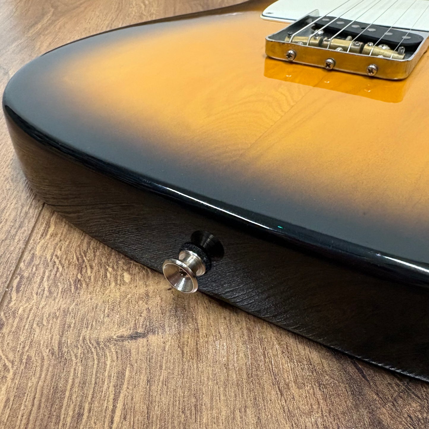 Pre-Owned Fender MIJ Telecaster TL-52 - 2-Tone Sunburst - 1985