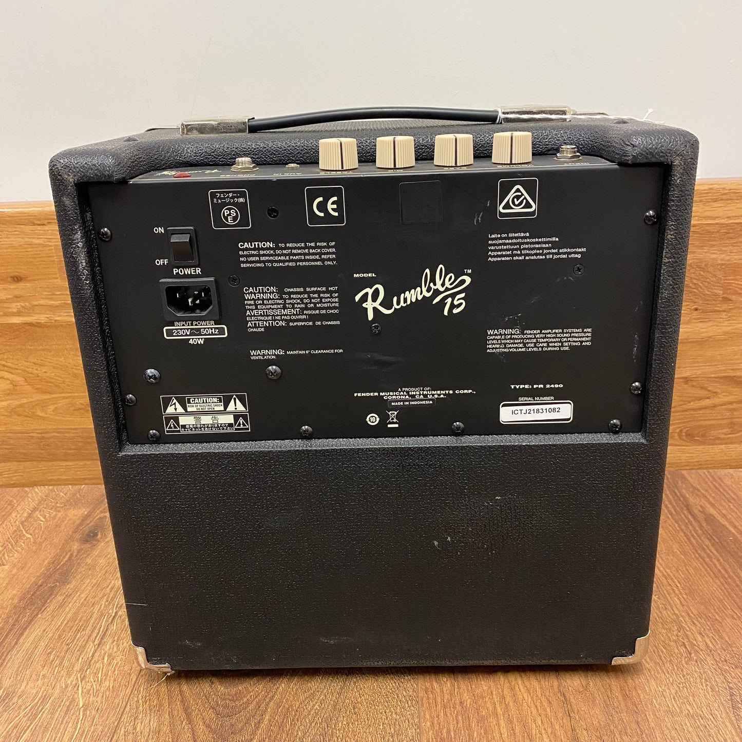 Pre-Owned Fender Rumble 15 Bass Practice Amp