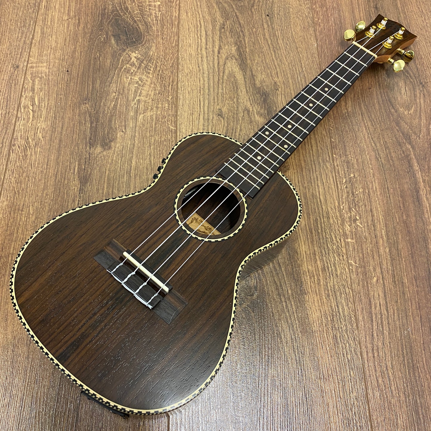 Pre-Owned Snail UKC-E498EQ Concert Electro-Acoustic Ukulele