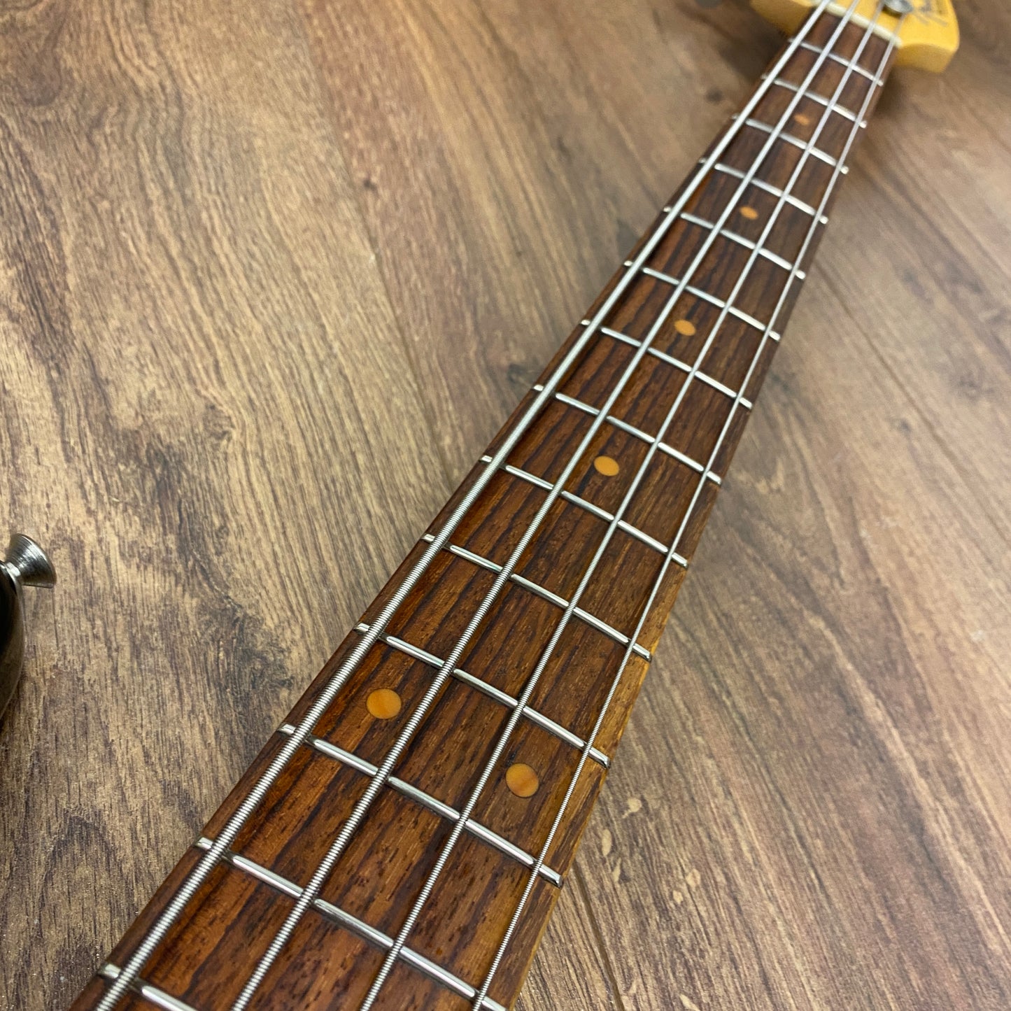 Pre-Owned Fender American Vintage '63 Precision Bass - Sunburst - 2017