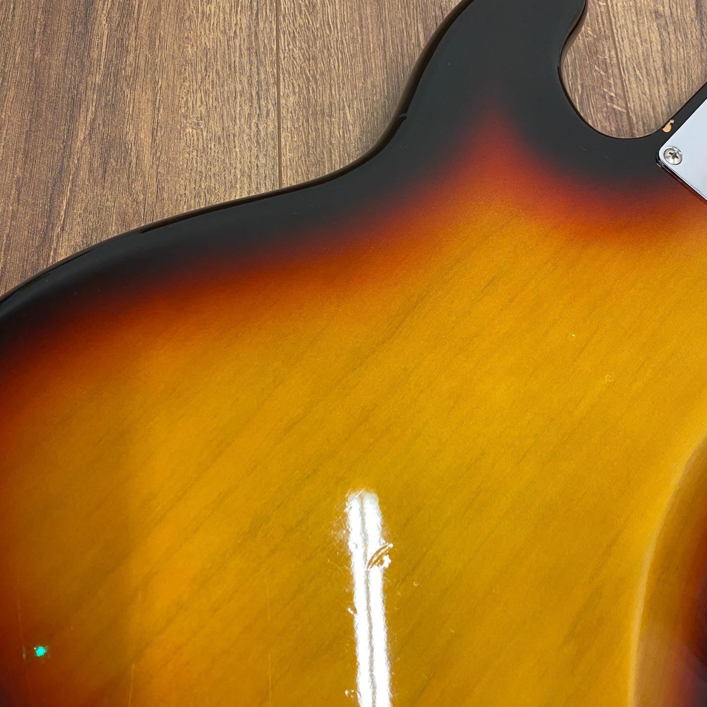 Pre-Owned Fender American Vintage '63 Precision Bass - Sunburst - 2017