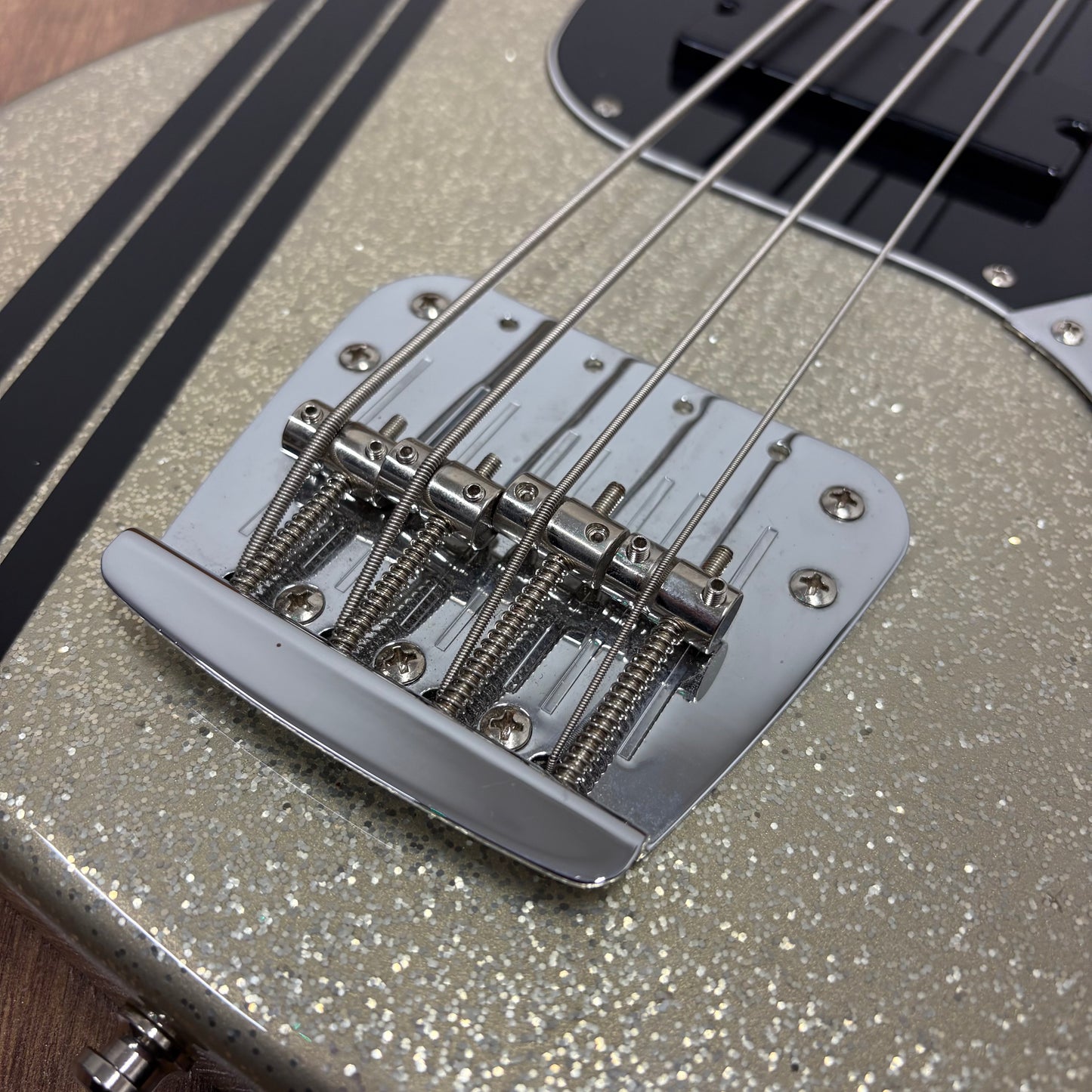 Pre-Owned Squier Mikey Way Signature Mustang Bass - Large Flake Silver Sparkle - 2014