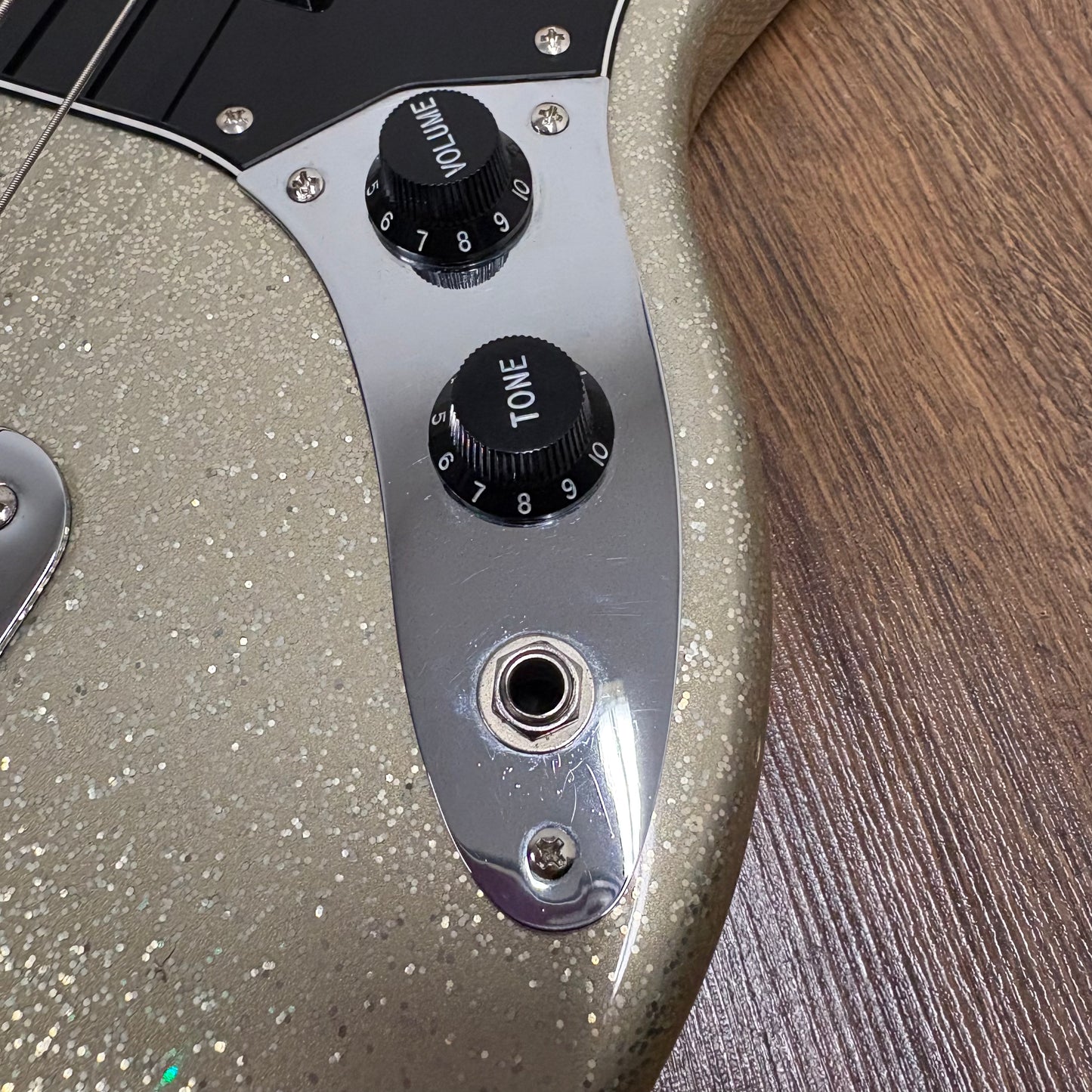 Pre-Owned Squier Mikey Way Signature Mustang Bass - Large Flake Silver Sparkle - 2014