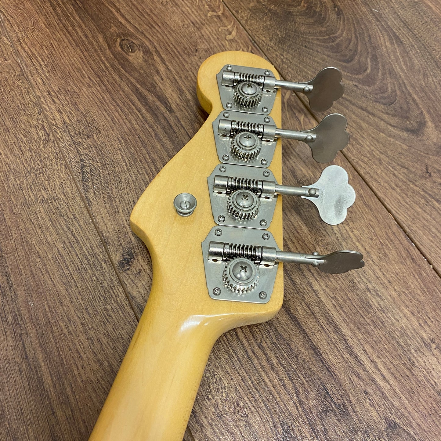 Pre-Owned Fender American Vintage '63 Precision Bass - Sunburst - 2017