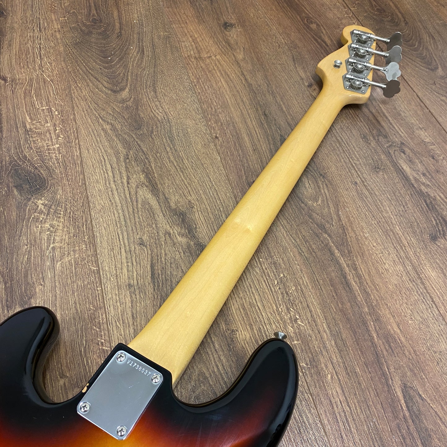 Pre-Owned Fender American Vintage '63 Precision Bass - Sunburst - 2017