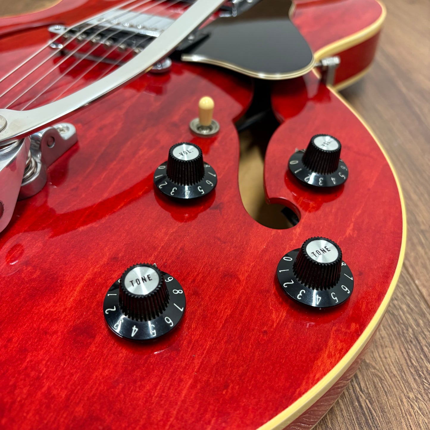 Pre-Owned Gibson ES-335 TD - Cherry Red - 1974