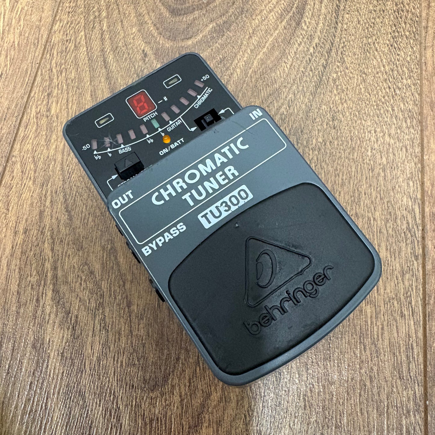 Pre-Owned Behringer TU300 Tuner Pedal
