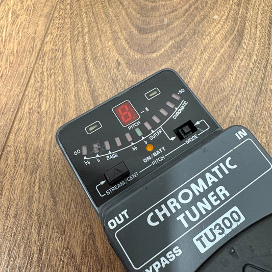 Pre-Owned Behringer TU300 Tuner Pedal