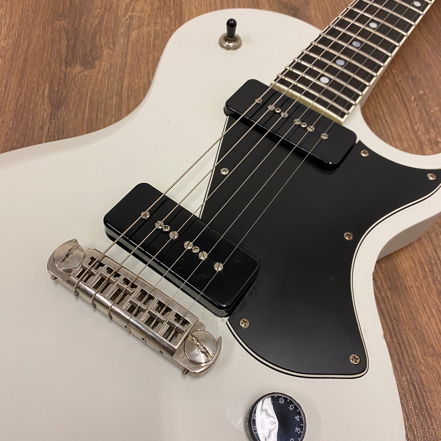 Pre-Owned Schecter Solo II Special - Vintage White