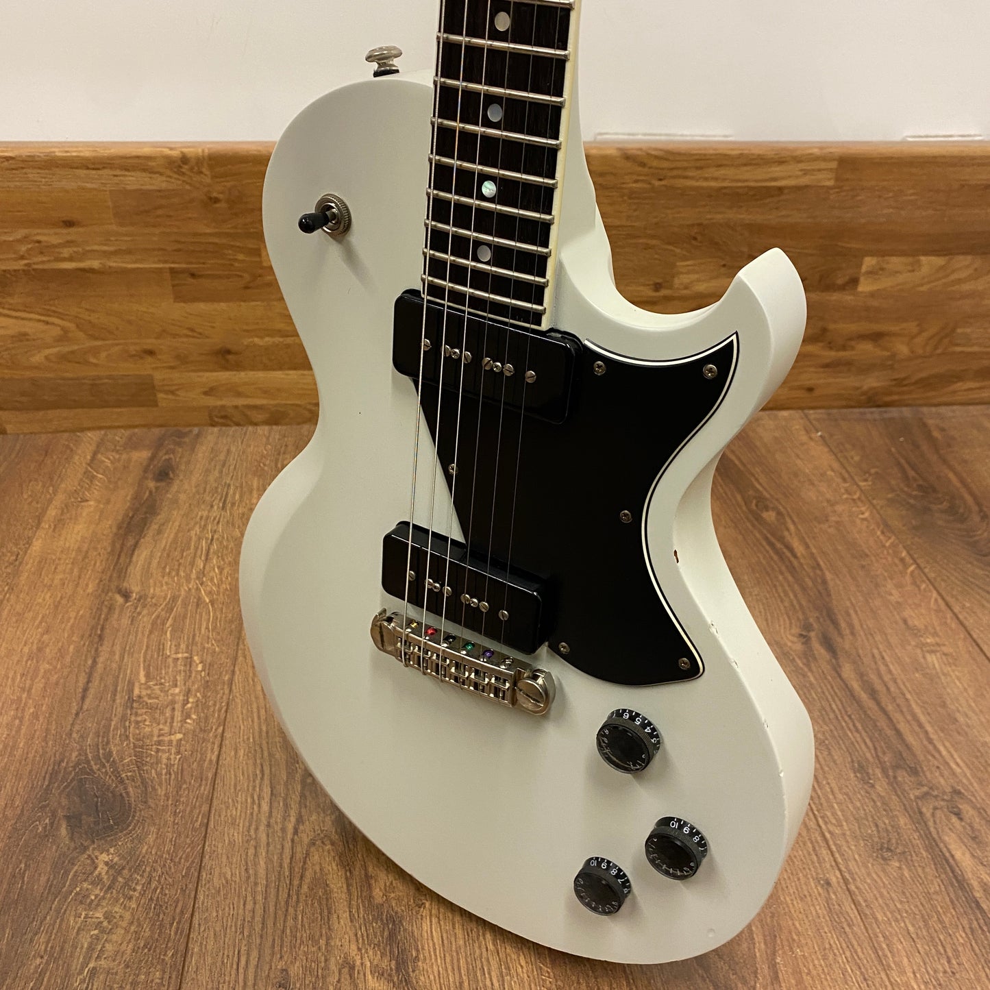 Pre-Owned Schecter Solo II Special - Vintage White