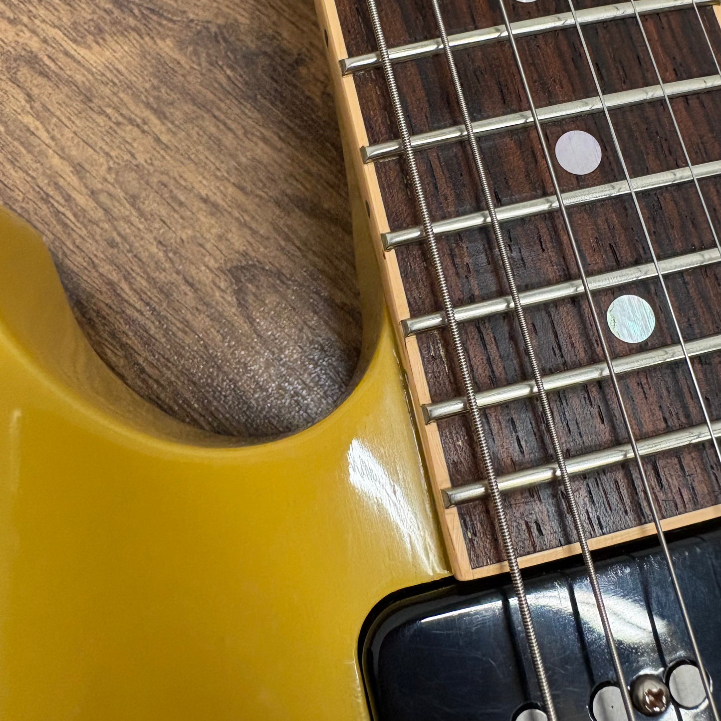 Pre-Owned Gibson Les Paul Special Double Cut - TV Yellow - 2015