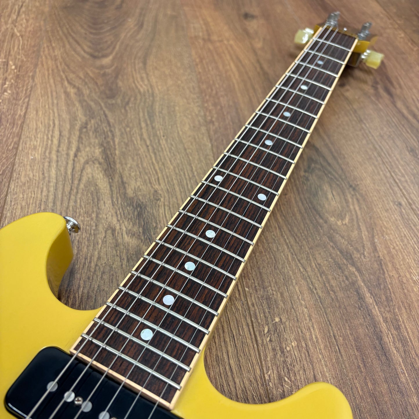 Pre-Owned Gibson Les Paul Special Double Cut - TV Yellow - 2015
