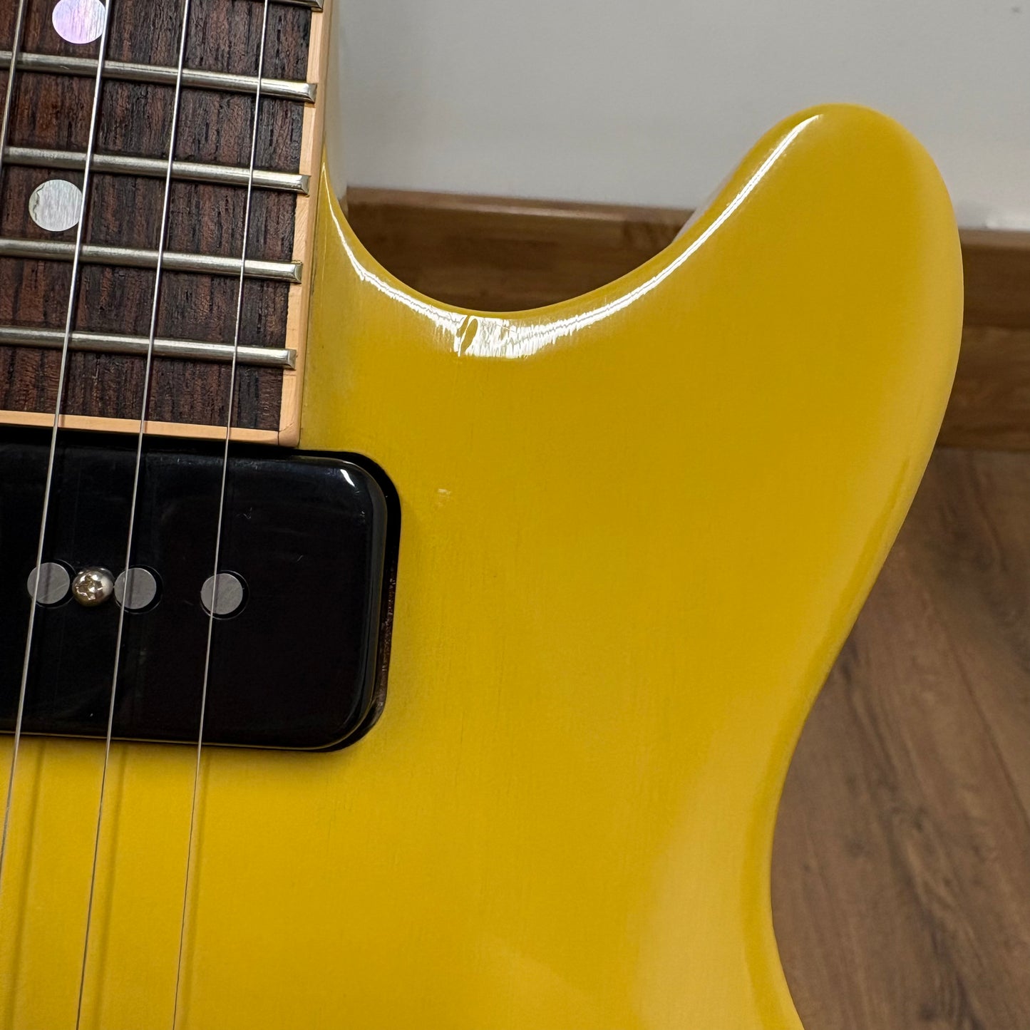 Pre-Owned Gibson Les Paul Special Double Cut - TV Yellow - 2015