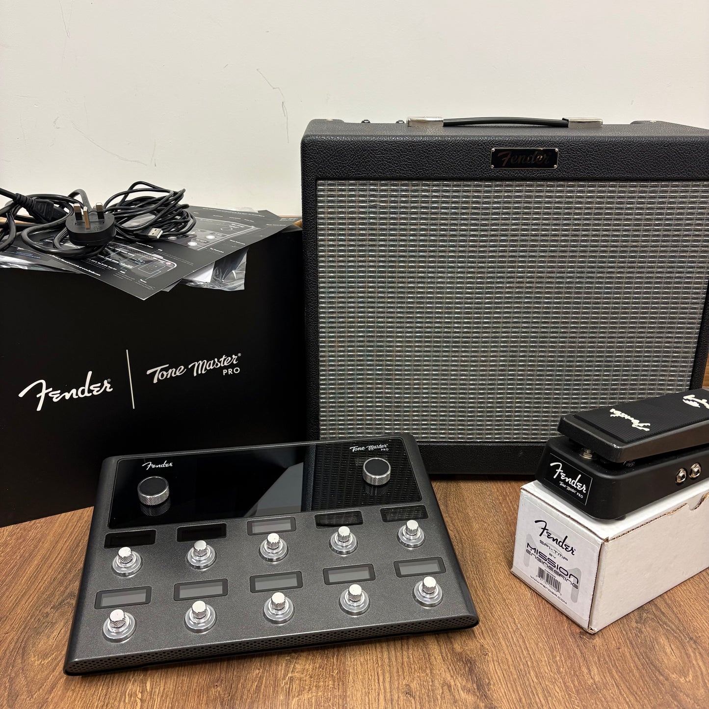 Fender Tone Master Pro Amp Multi-Effects Modeller, Fender FR-10 Powered Cab and a Fender Mission Engineering SP1-TMP Tone Master Pro Expression Pedal
