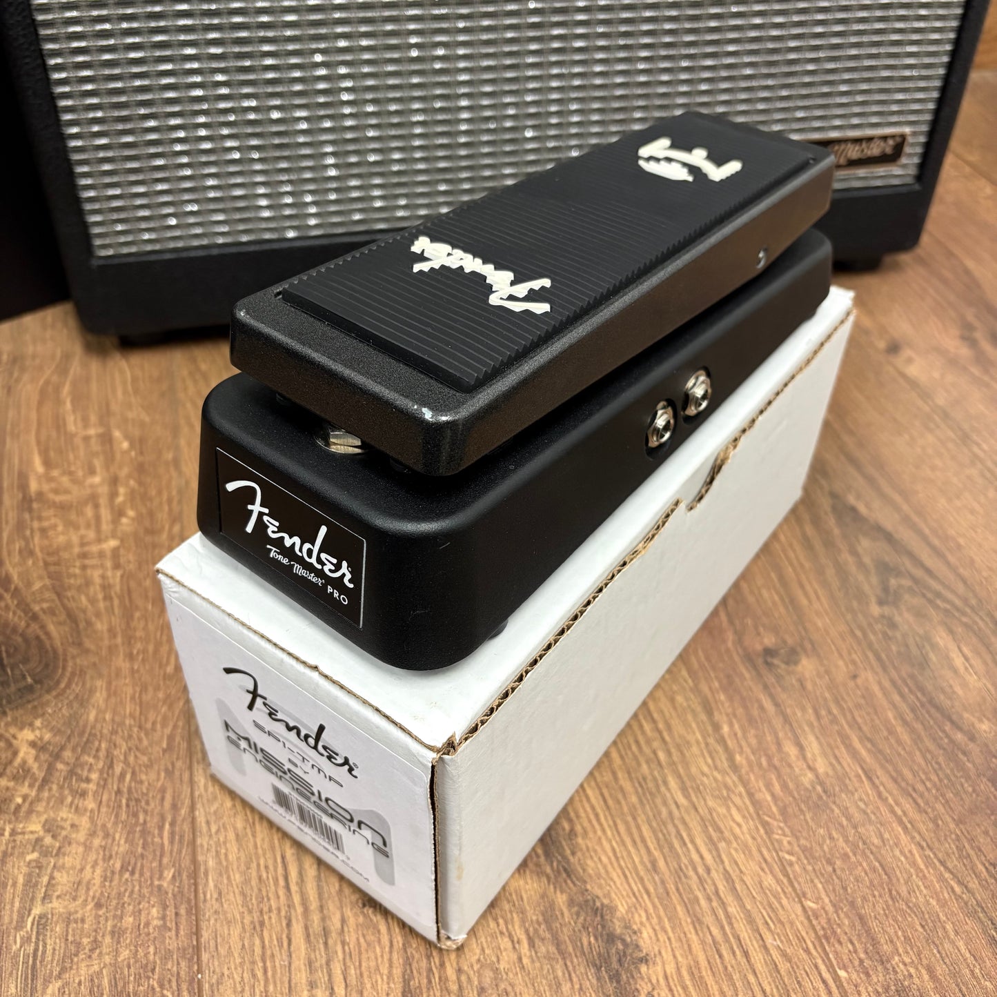 Pre-Owned Fender Tone Master Pro, FR-10 Cab & EXP Pedal Bundle