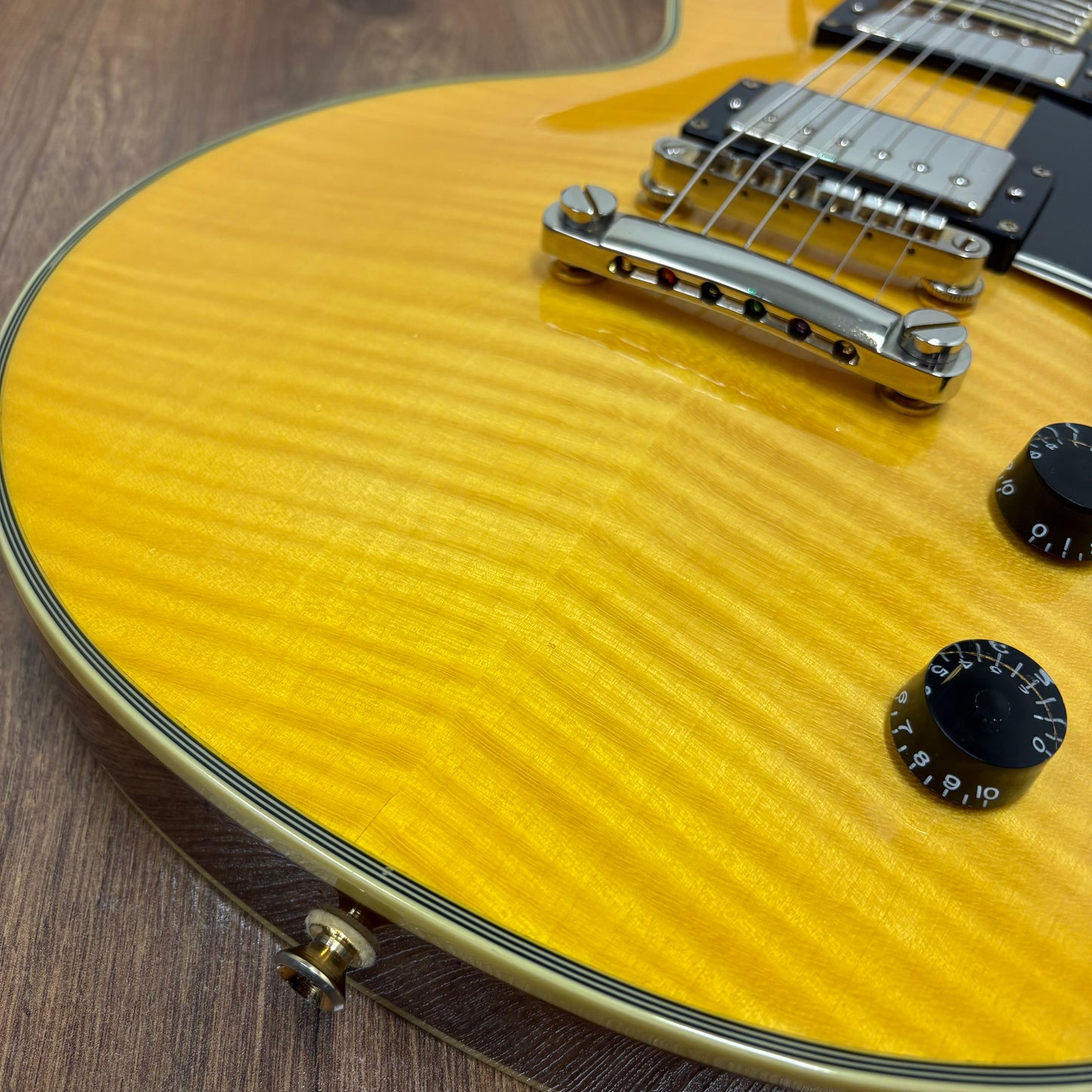 Pre-Owned Epiphone Les Paul Custom - Natural Flame