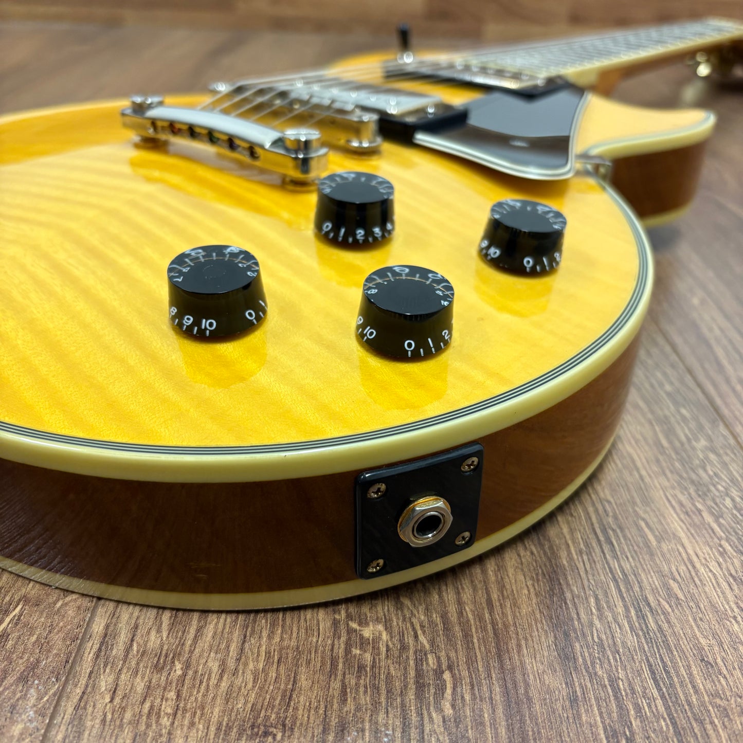 Pre-Owned Epiphone Les Paul Custom - Natural Flame