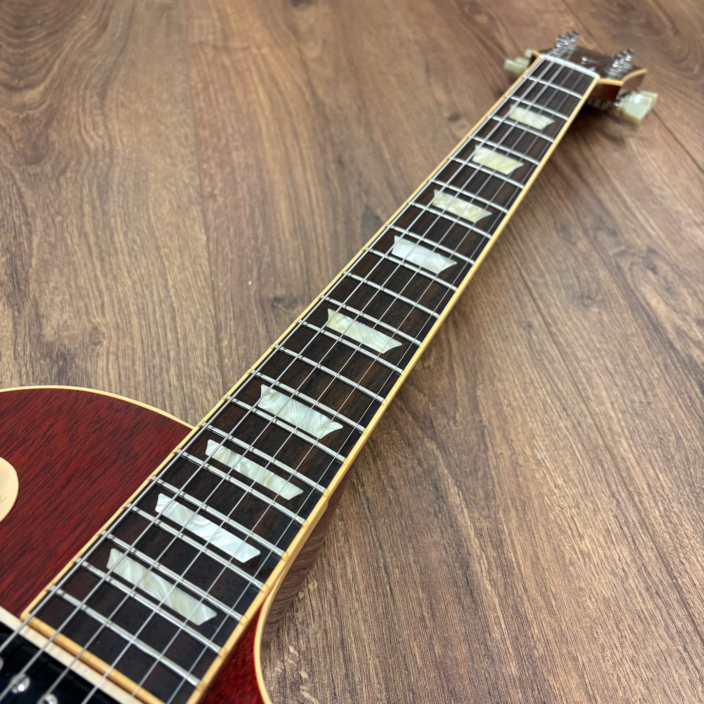 Pre-Owned Gibson Les Paul Classic Antique - Faded Cherry - 2007 Guitar Of The Week #27