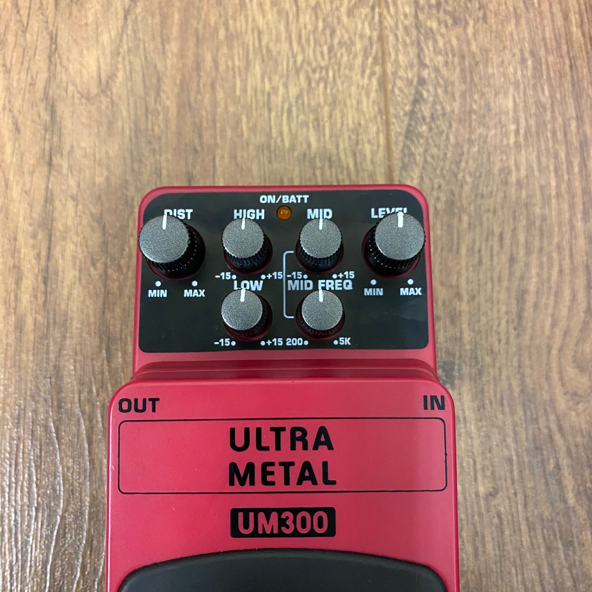 Pre-Owned Behringer UM300 Ultra Metal Distortion Pedal – Hippo Guitars