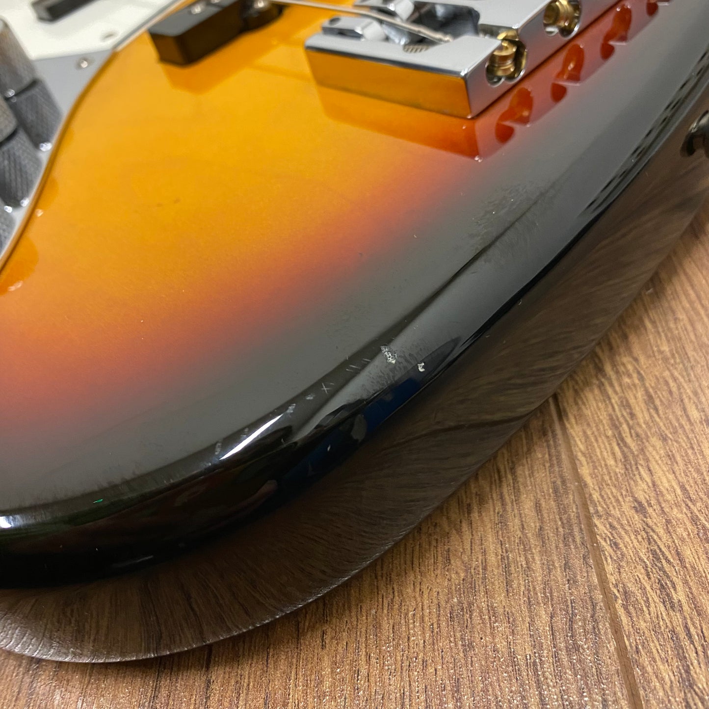 Pre-Owned Fender Mexican Standard Jazz Bass - Brown Sunburst - 2004 - Left Handed