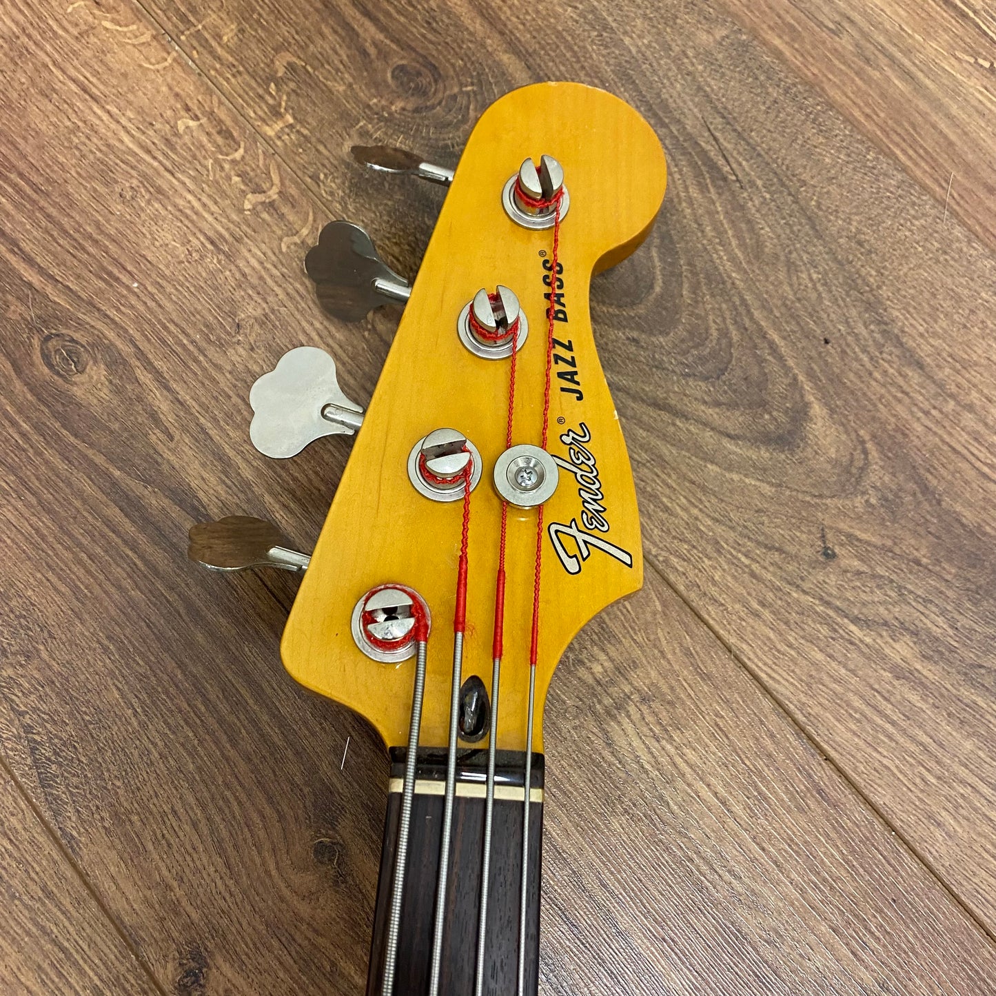 Pre-Owned Fender Modern Player Jazz Bass - Olympic White - 2013