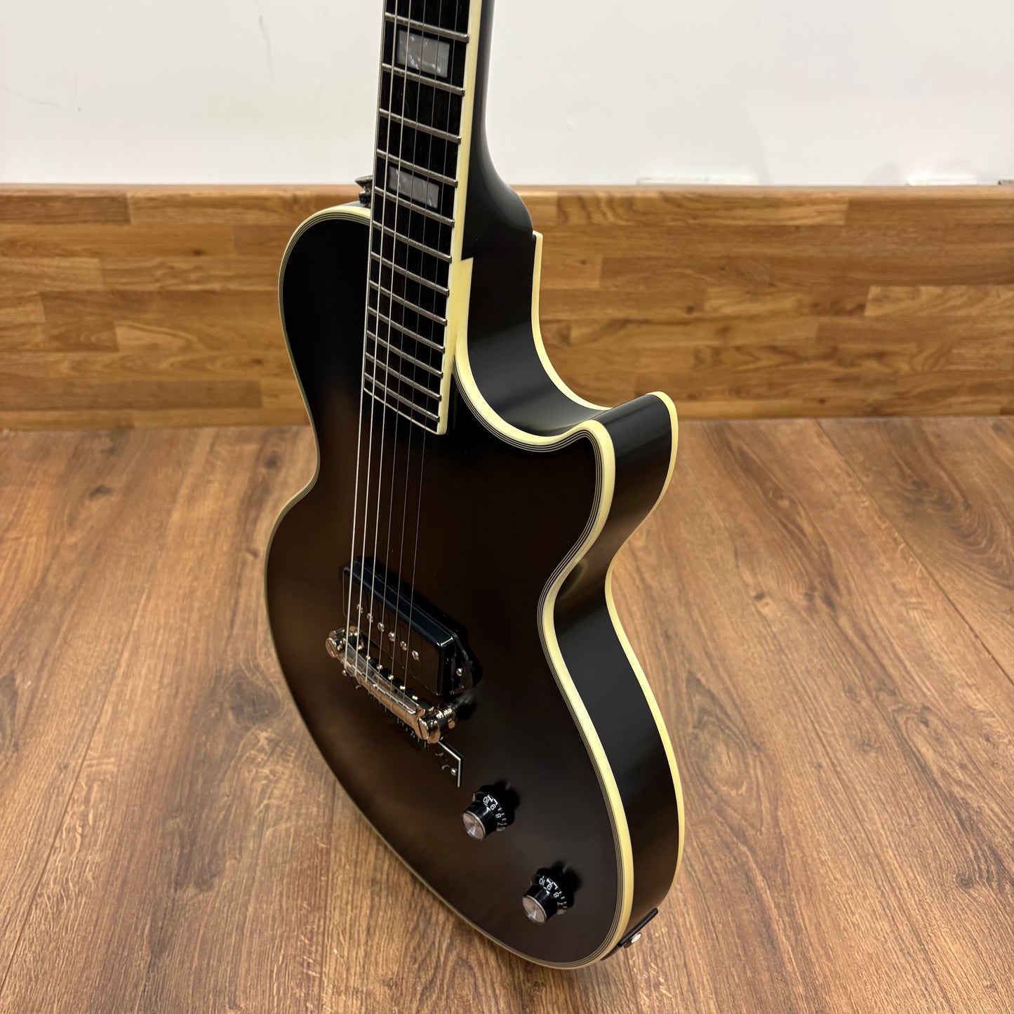 Pre-Owned Epiphone Jared James Nichols Old Glory Les Paul Custom - Black