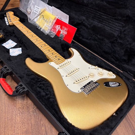 Pre-Owned Fender Limited Edition American Standard Stratocaster - Mystic Aztec Gold - 2014