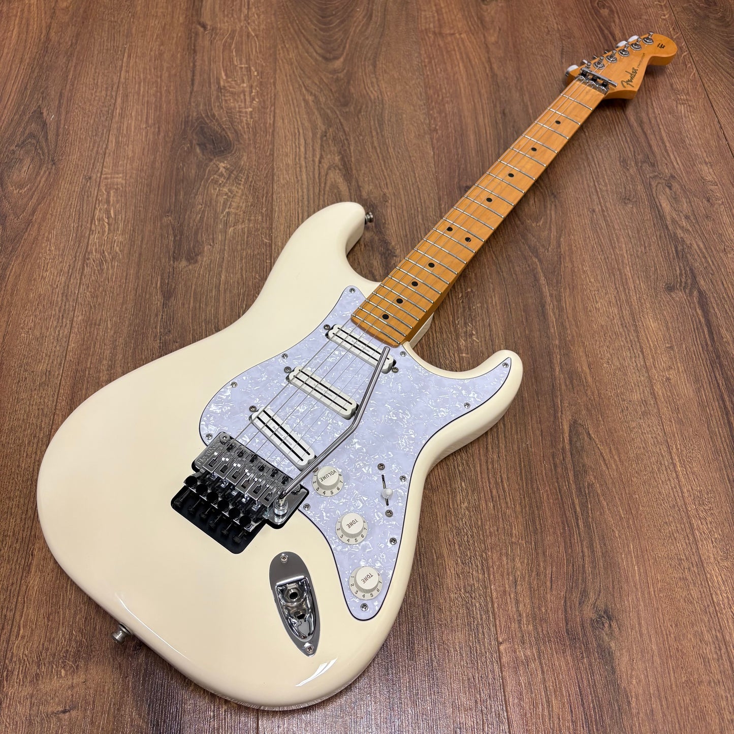 Pre-Owned Fender Player Stratocaster  Floyd Rose  - Upgraded - Arctic White