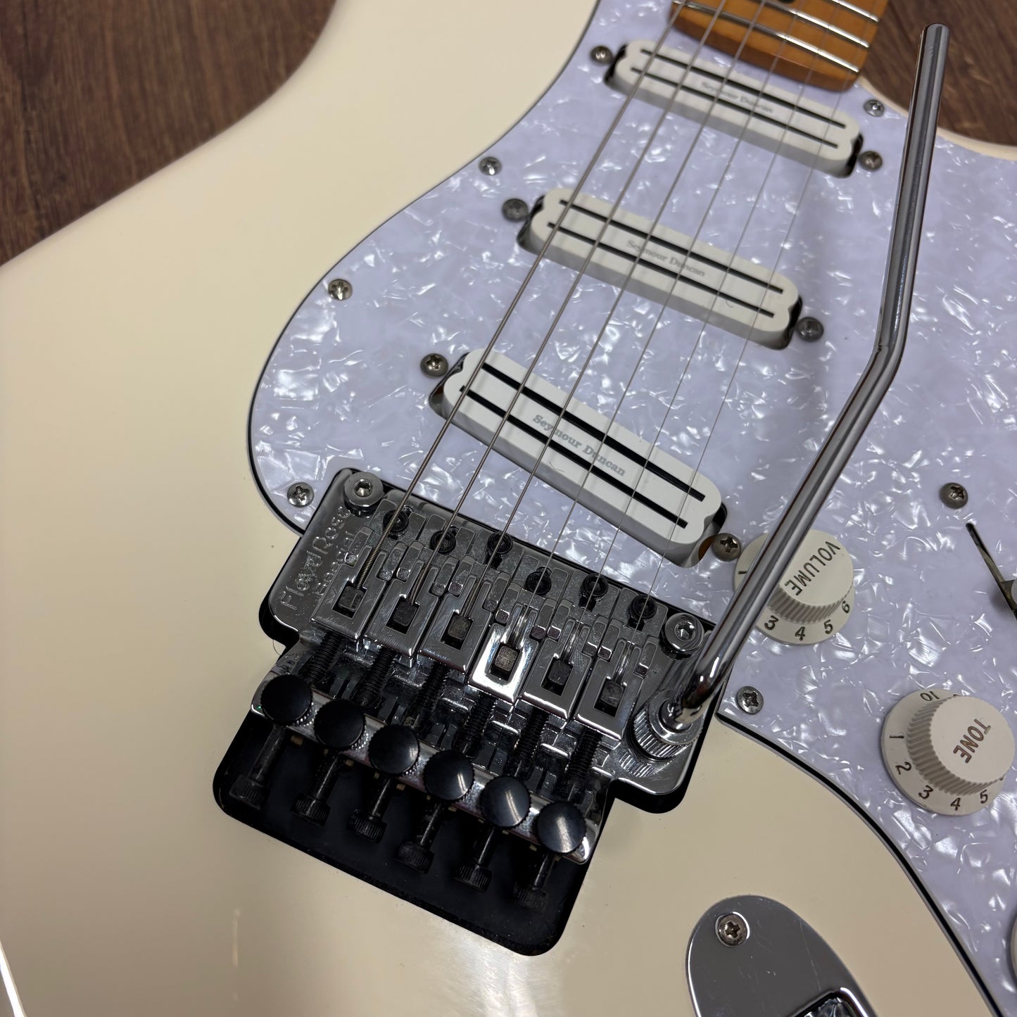 Pre-Owned Fender Player Stratocaster  Floyd Rose  - Upgraded - Arctic White