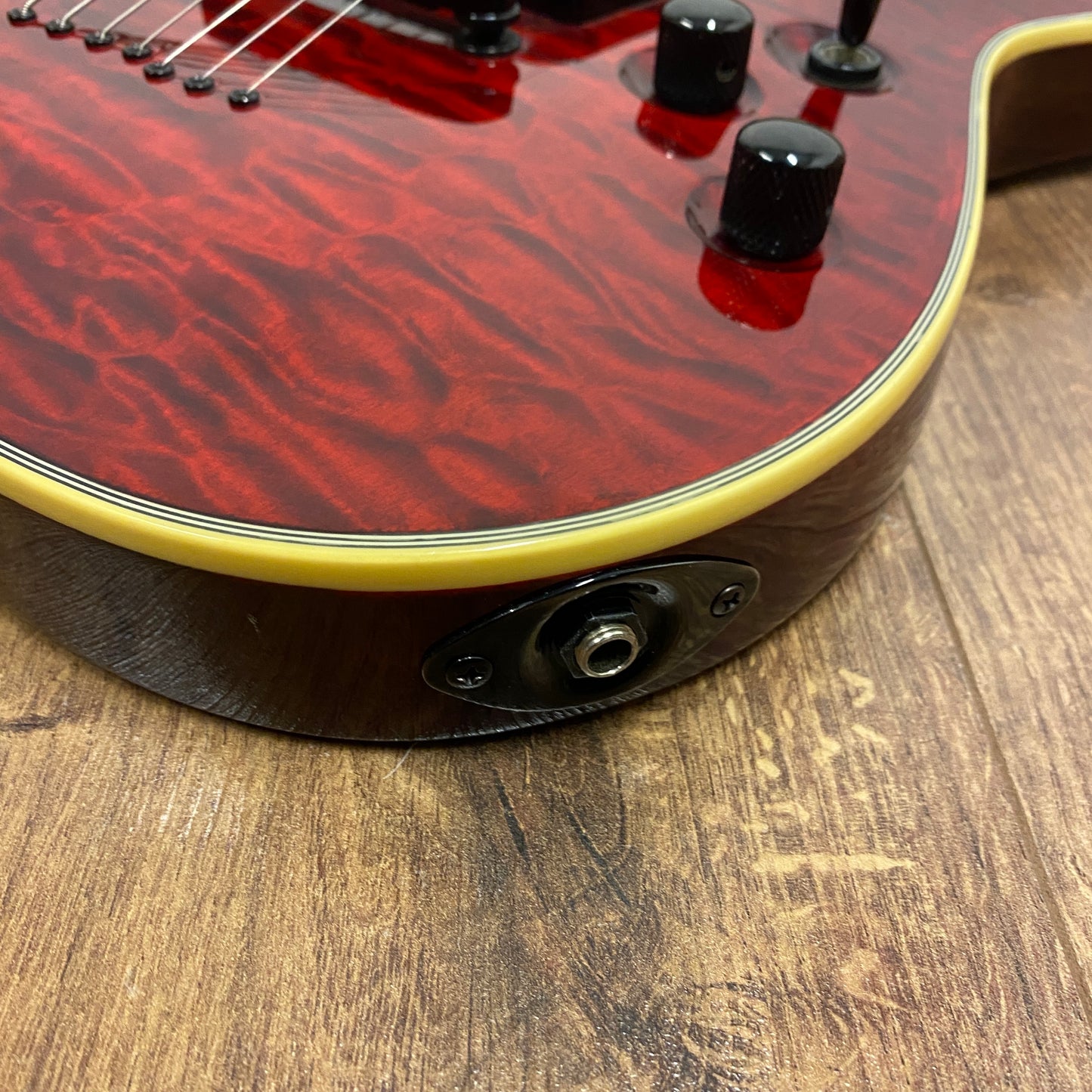 Pre-Owned Schecter Omen Extreme-7 - Black Cherry