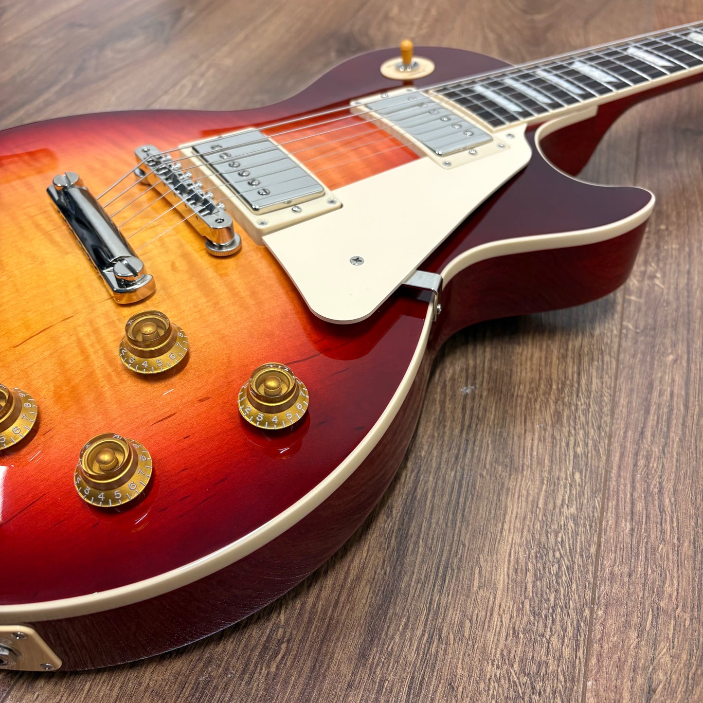 Pre-Owned Gibson Les Paul Standard '50s Figured Top - Heritage Cherry - 2026