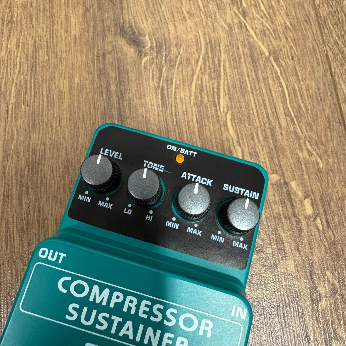 Pre-Owned Behringer CS400 Compressor Sustainer Pedal
