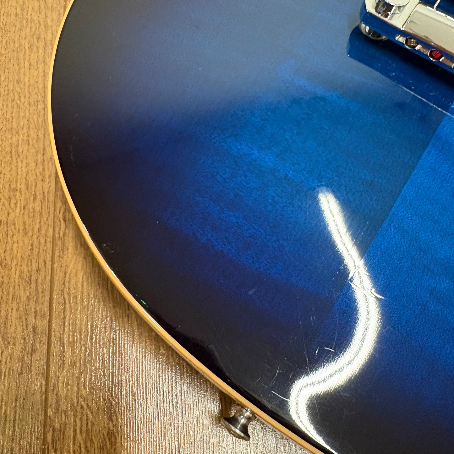 Pre-Owned Gibson Les Paul Classic Plus - Manhattan Midnight - 2011