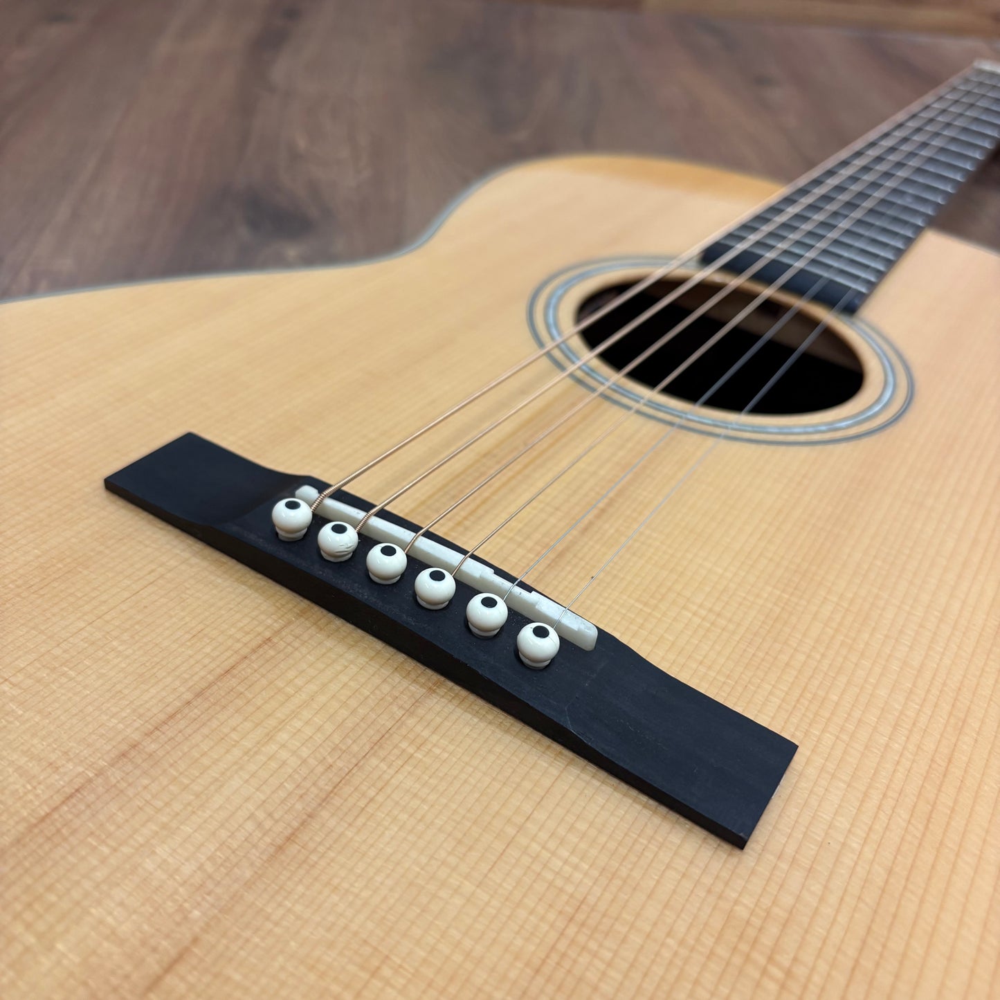 Pre-Owned Guild Memoir P240 w/ LR Baggs Pickup Electro-Acoustic - Natural