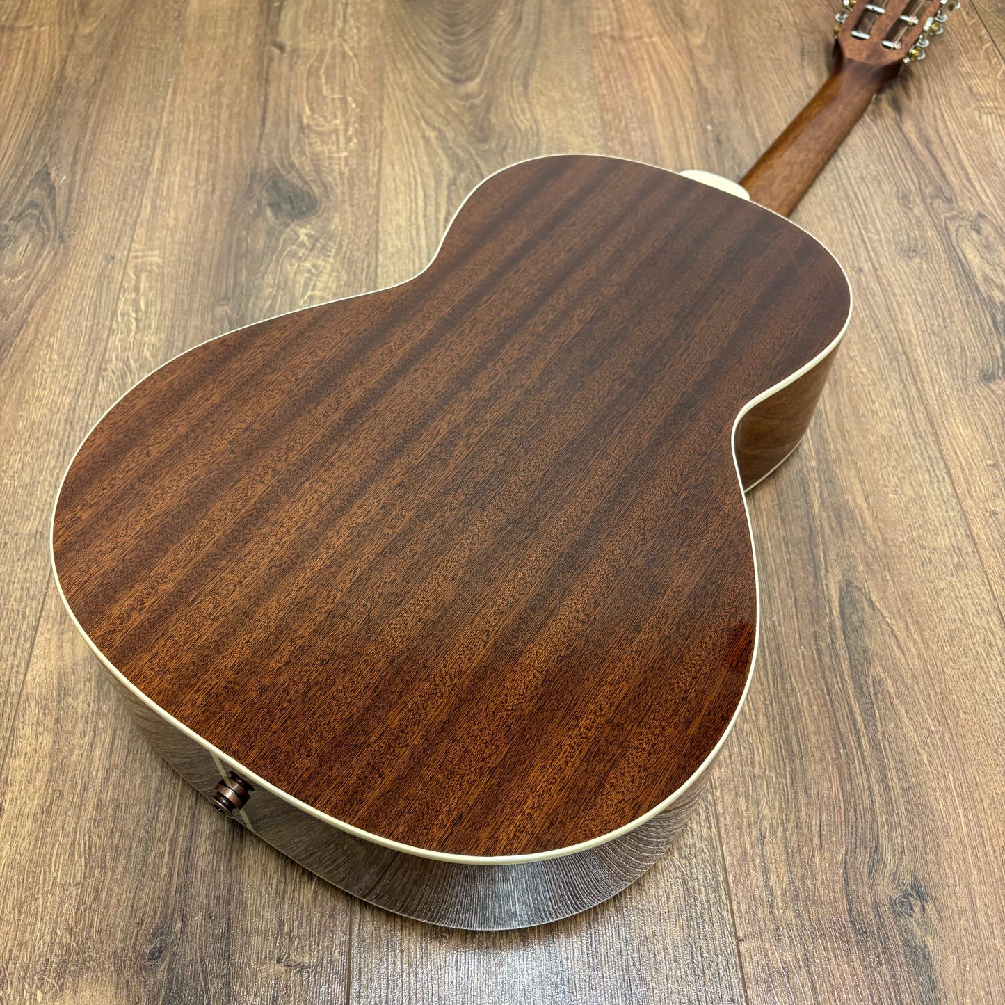 Pre-Owned Guild Memoir P240 w/ LR Baggs Pickup Electro-Acoustic - Natural