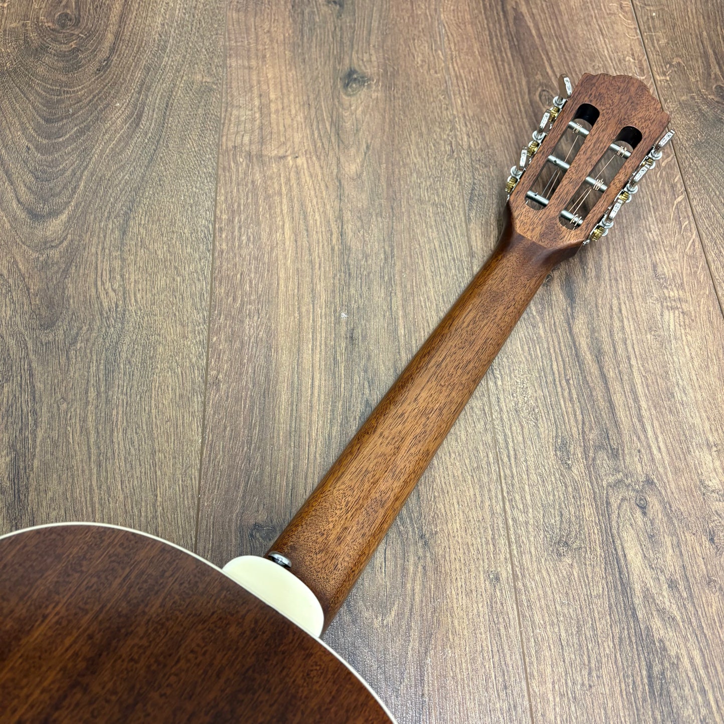 Pre-Owned Guild Memoir P240 w/ LR Baggs Pickup Electro-Acoustic - Natural