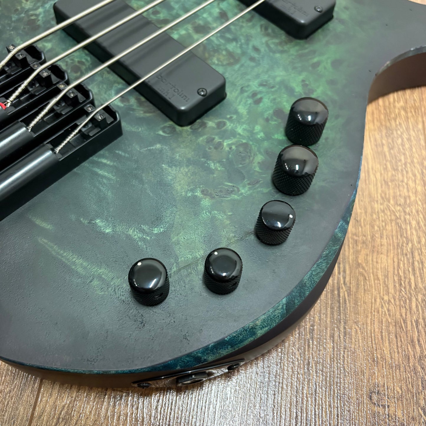 Pre-Owned Cort Space 4 Headless Bass - Star Dust Green