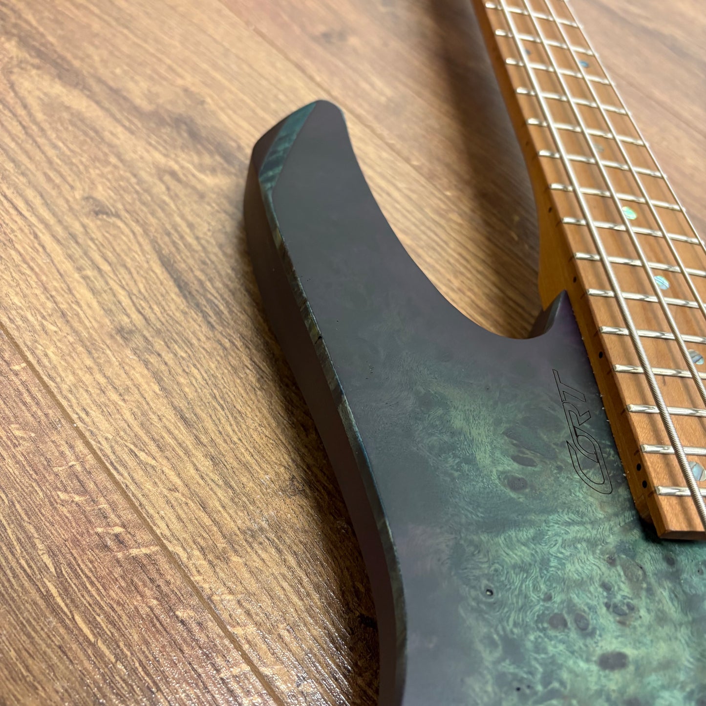 Pre-Owned Cort Space 4 Headless Bass - Star Dust Green