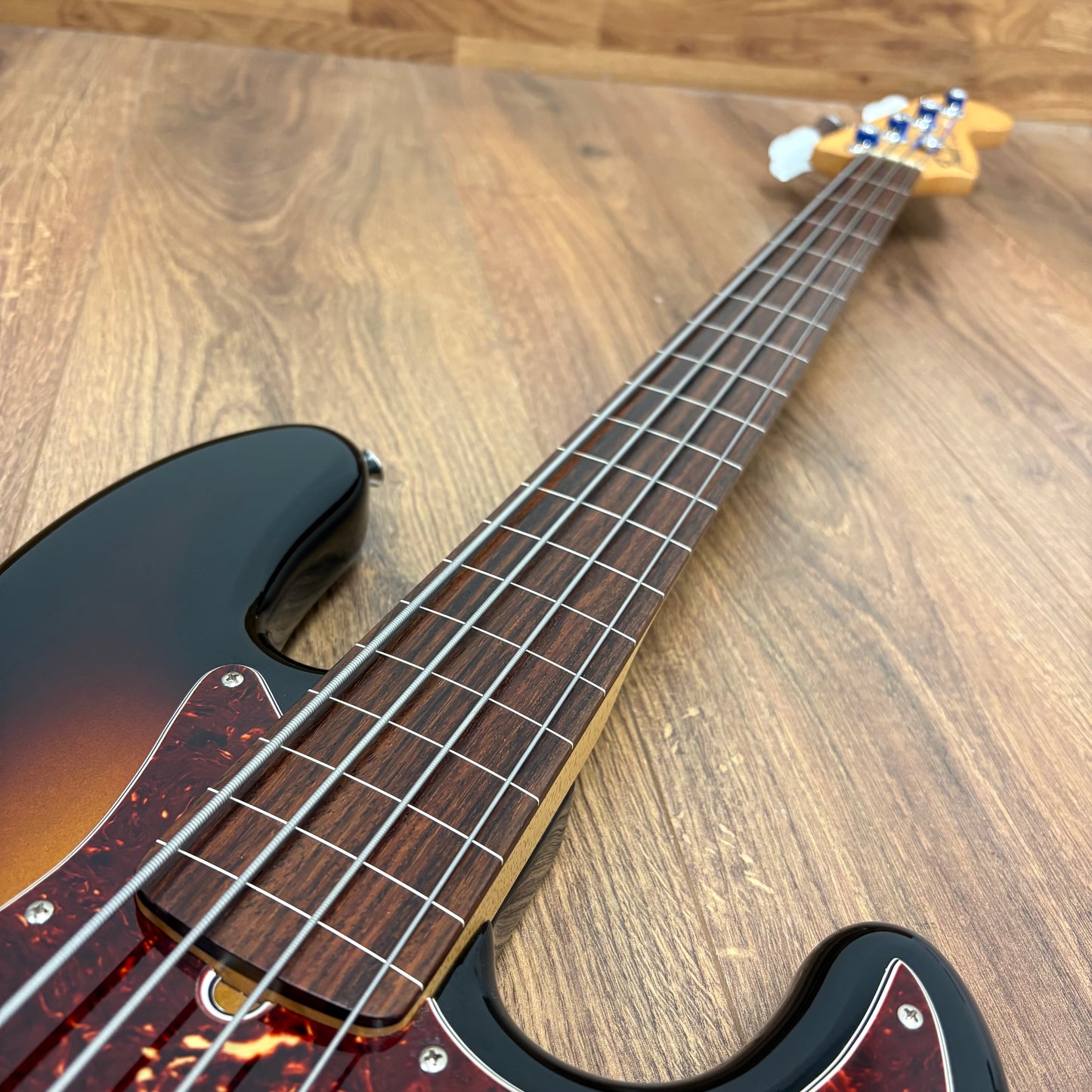 Pre-Owned Fender Standard Fretless Jazz Bass - Sunburst