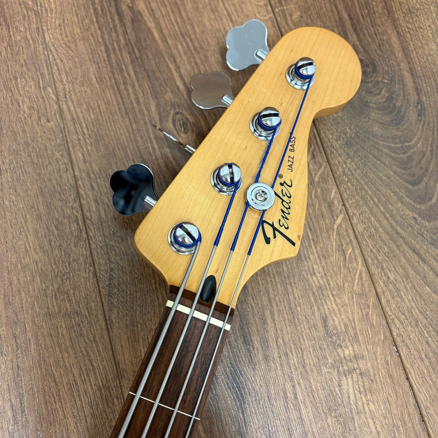 Pre-Owned Fender Standard Fretless Jazz Bass - Sunburst