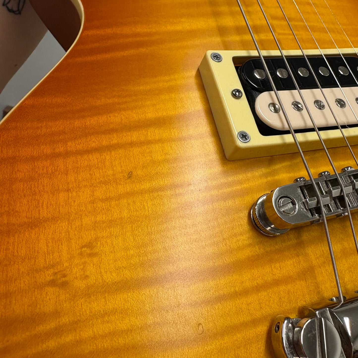 Pre-Owned ESP LTD EC-1000T FM w/ Fishman Fluence Pickups - Honey Burst Satin