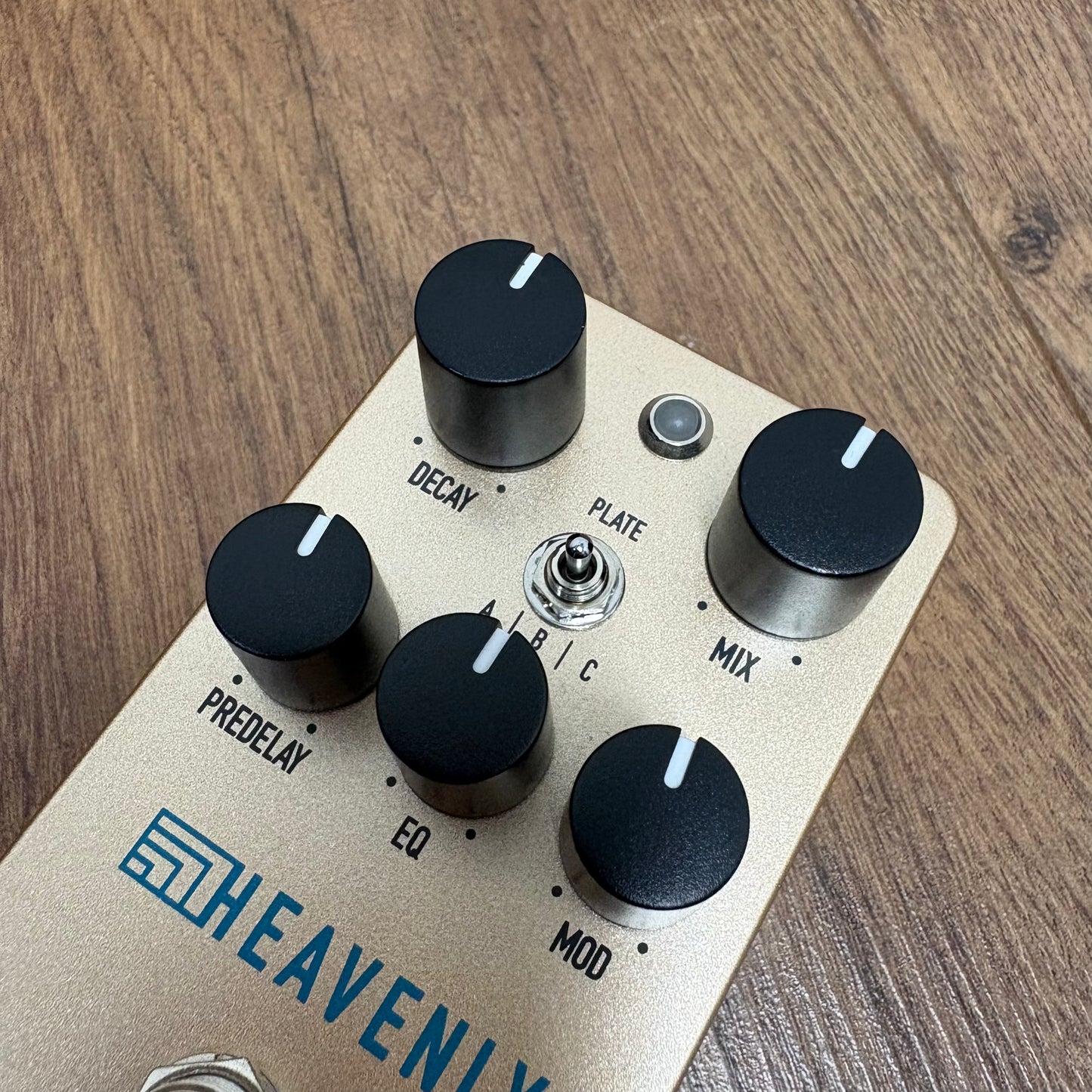 Pre-Owned Universal Audio UAFX Heavenly Plate Reverb Pedal