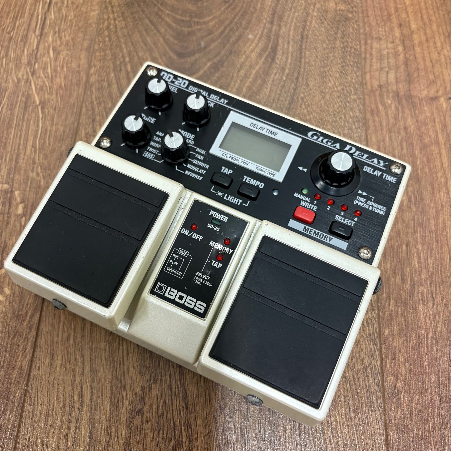 Pre-Owned Boss DD-20 Giga Delay Pedal