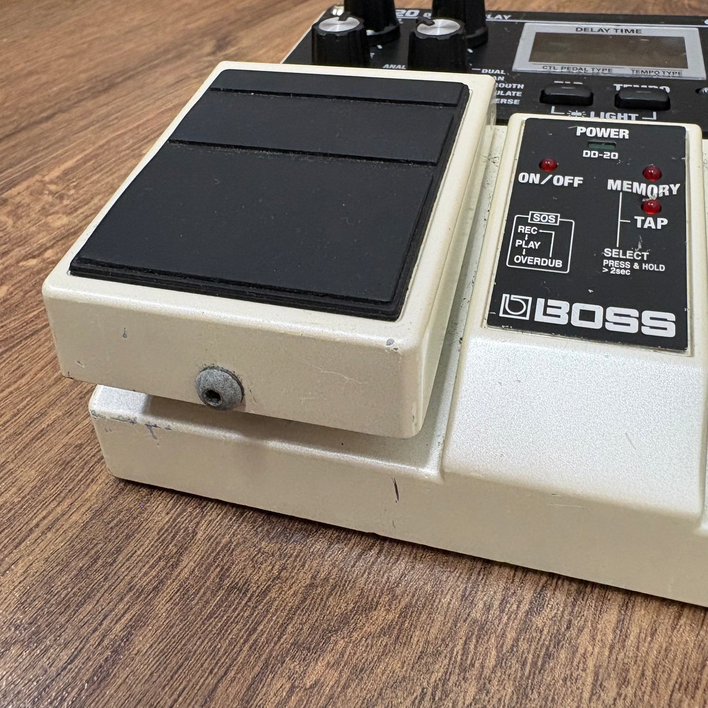 Pre-Owned Boss DD-20 Giga Delay Pedal