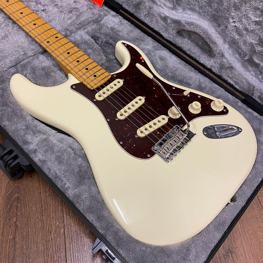 Pre-Owned Fender American Professional II Stratocaster - Olympic White - 2022