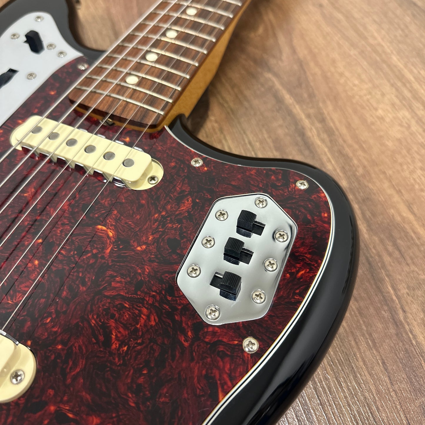 Pre-Owned Fender Vintera 60's Jaguar - 3 Tone Sunburst